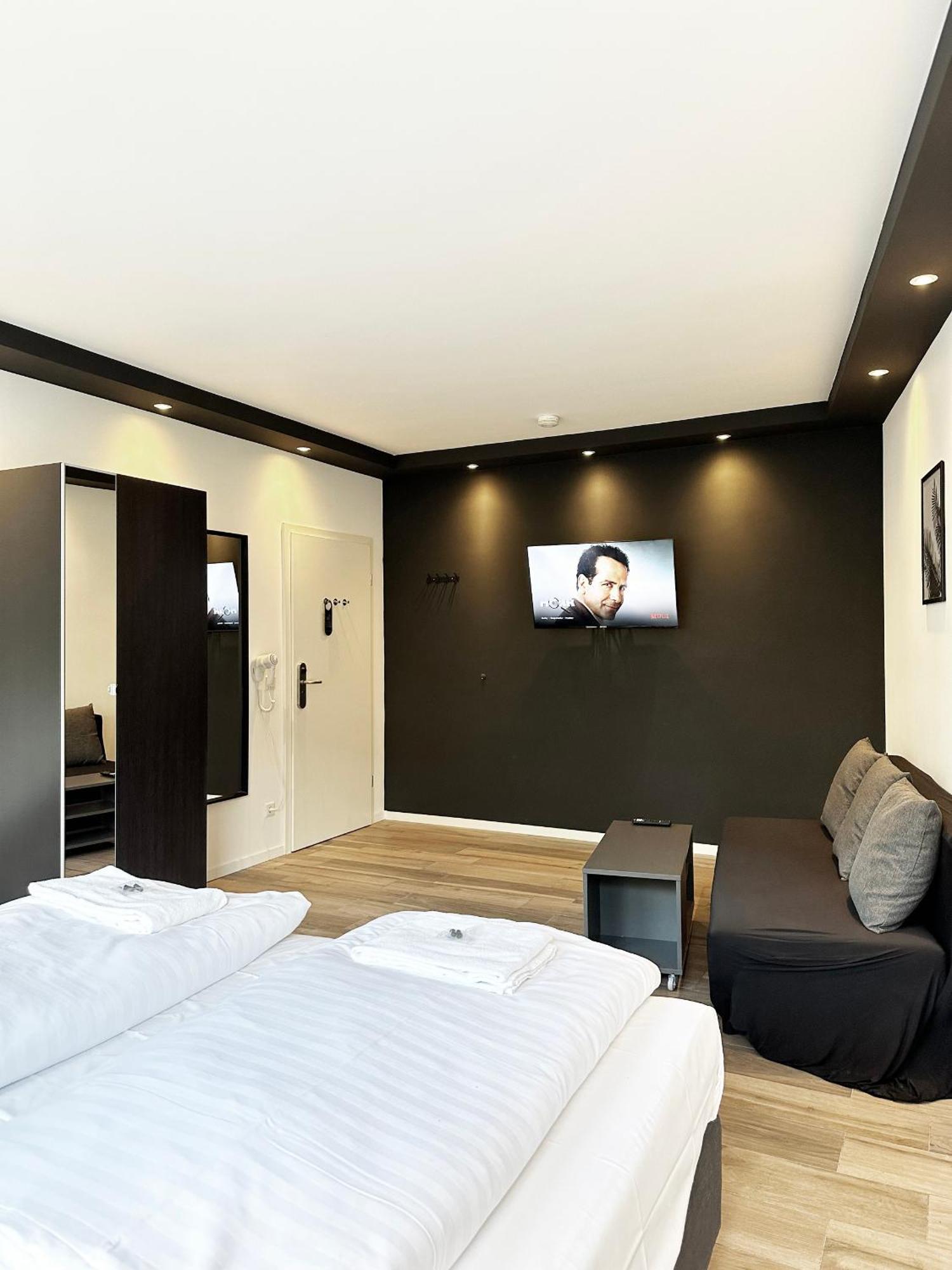 Blk Hostel, Dusseldorf